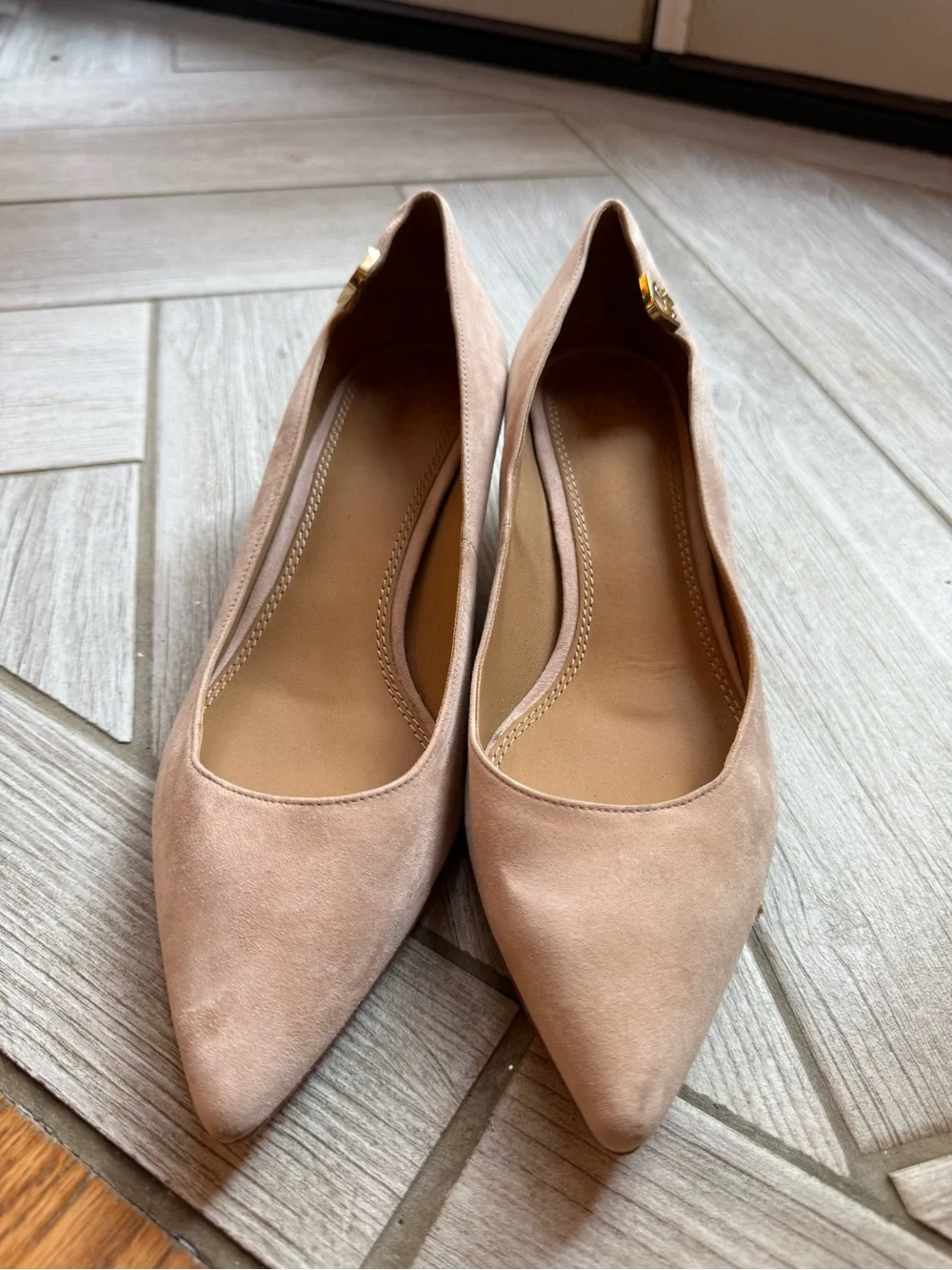 Tory Burch Nude Suede Pointed Toe Kitten Heels Pumps Size 9M